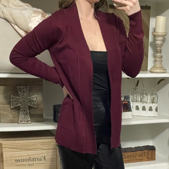 Harper Straightline Cardigan - Picture 3 of 15